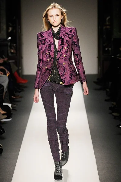 Look 11